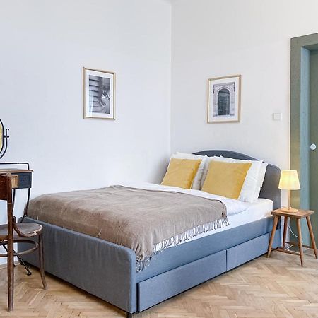 Turnkey I Vintage Terrace Apartment Praha Eksteriør bilde