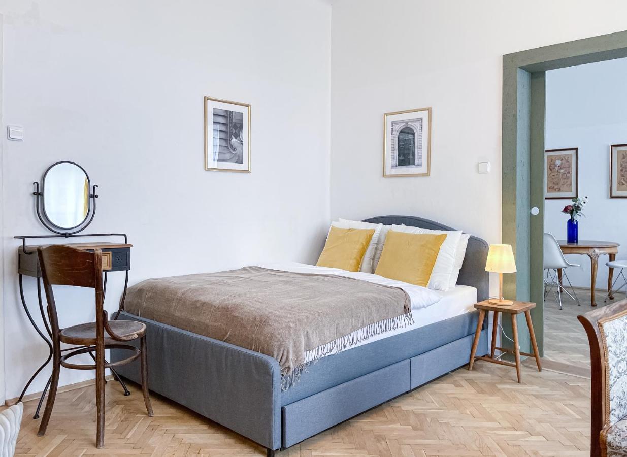 Turnkey I Vintage Terrace Apartment Praha Eksteriør bilde